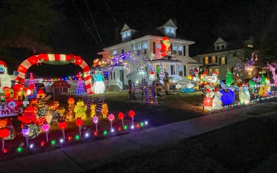 Christmas Lights: Best in Windsor!